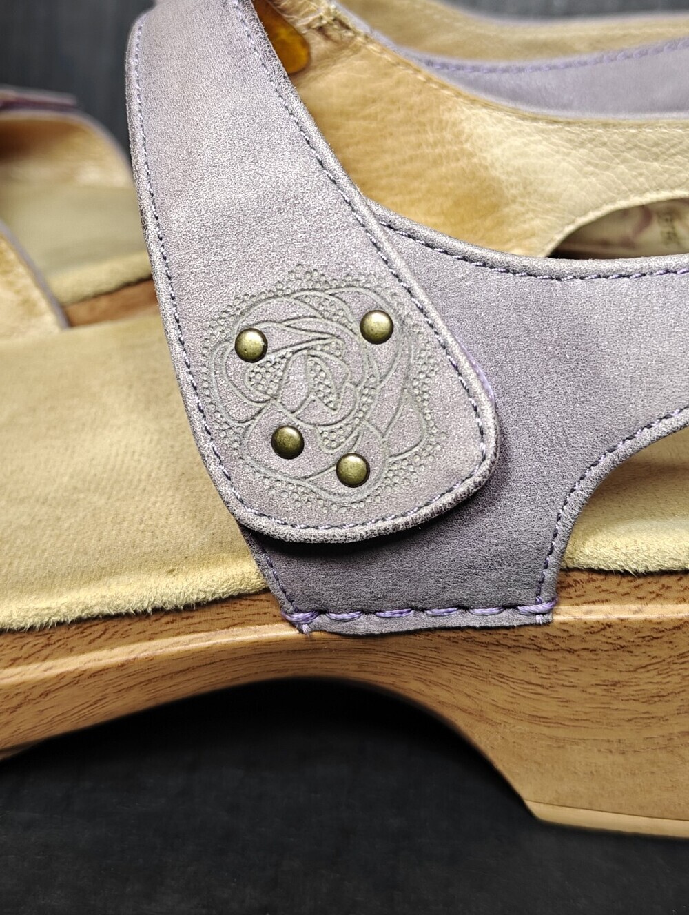 Dansko Double Leather Studded Strap Lavender Wedge Sandals Women's Shoes 8.5-9 - Picture 4 of 11